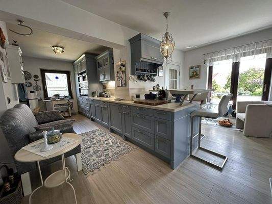 Wohnküche mit Tresen