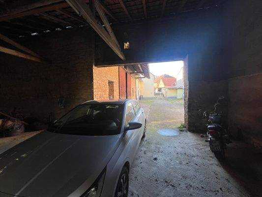 Hofansicht aus dem Nebengebäude