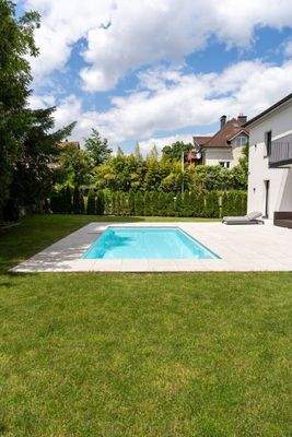 AUSSENBEREICH - POOLANLAGE