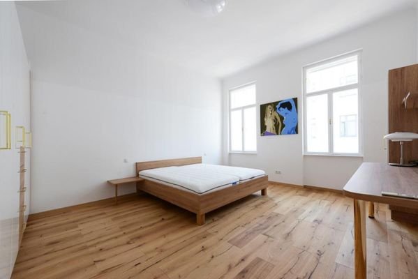 Schlafzimmer / Bedroom