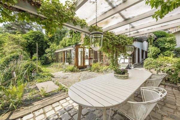 Überdachte Terrasse