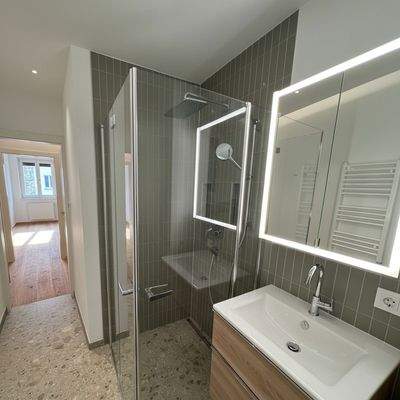 Badezimmer Glastüre zu