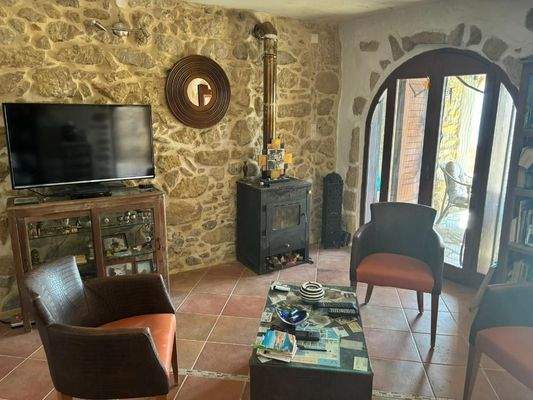 Ostkreta, Pappagiannades: Traditionelles Steinhaus mit großem Garten voller Olivenbäume zu verkaufen