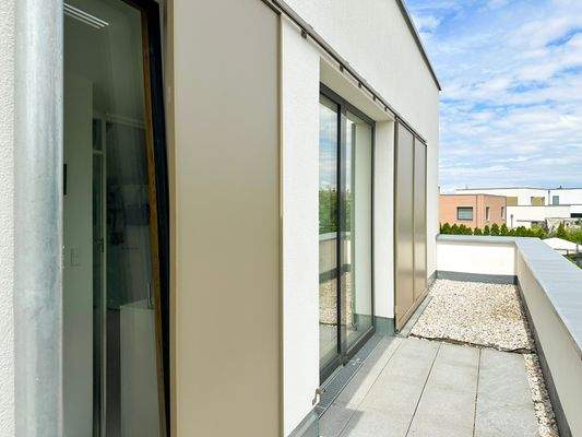 Schiebeläden als Sonnenschutz