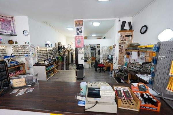 Erdgeschoss - Gewerbeeinheit