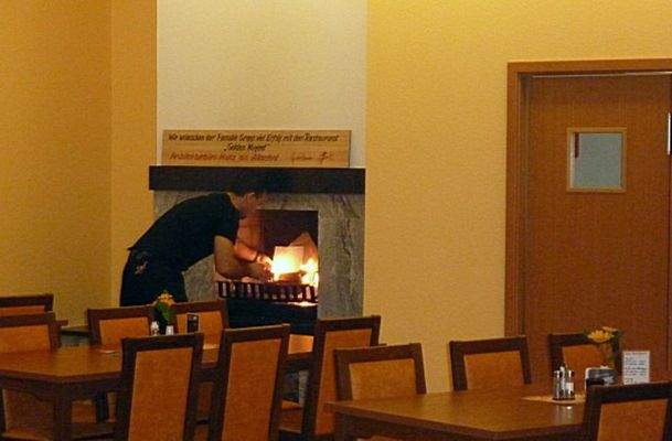 Rost-Golden-Nugget-01