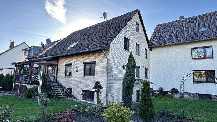  Wohnhaus mit Wintergarten