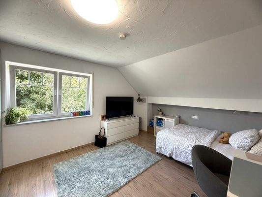 OG Kinderzimmer Bild 1