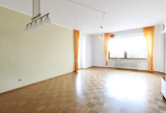 Wohnzimmer unmöbliert