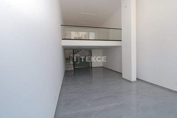 Shop in the Girne Center with High Rental Income