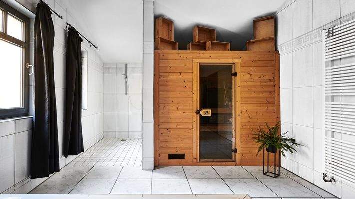 Sauna im Bad im OG