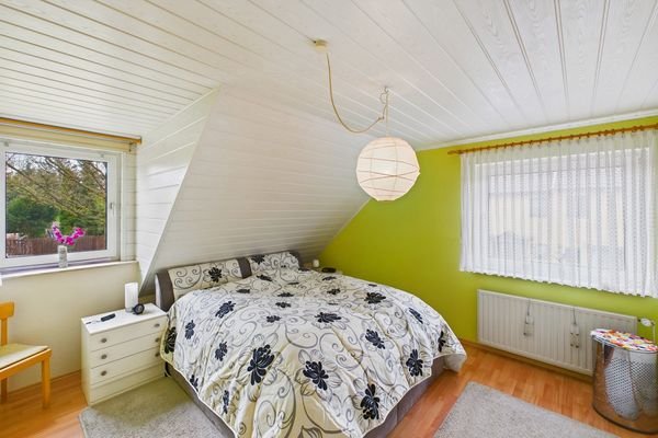 Schlafzimmer 2