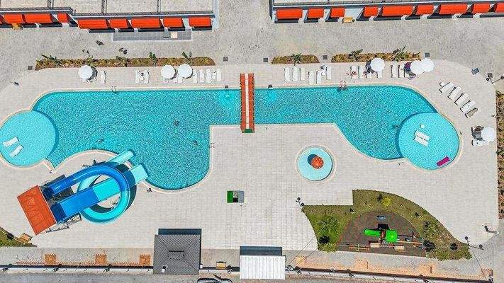 Turquoise Property36.jpg