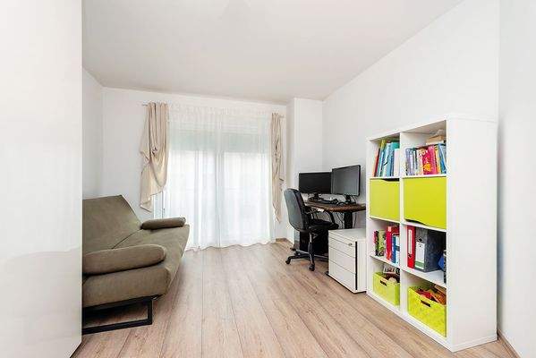 Gäste-/Arbeitszimmer