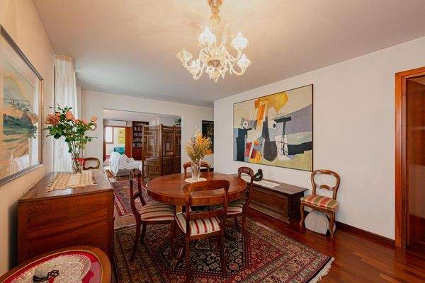 Eckhaus in Udine in der Via Grazzano