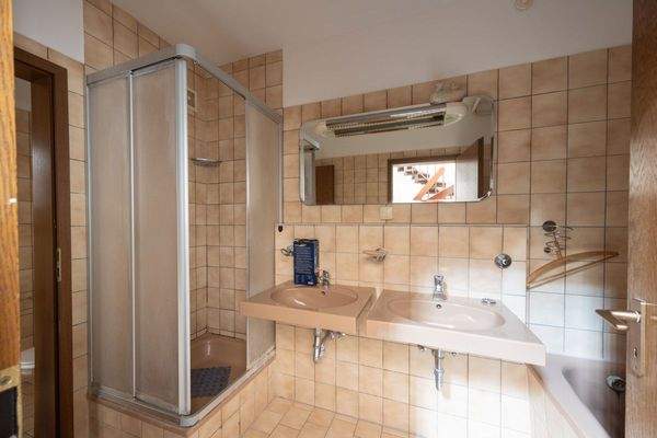 Badezimmer im 2. Obergeschoss