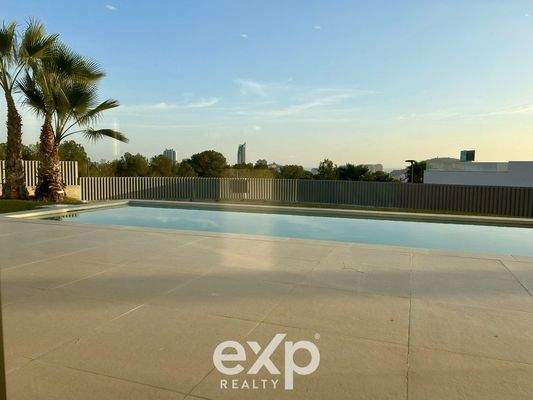 12. PISCINA Y VISTAS 1