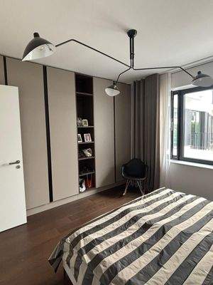 Schlafzimmer mit Kleiderschränken