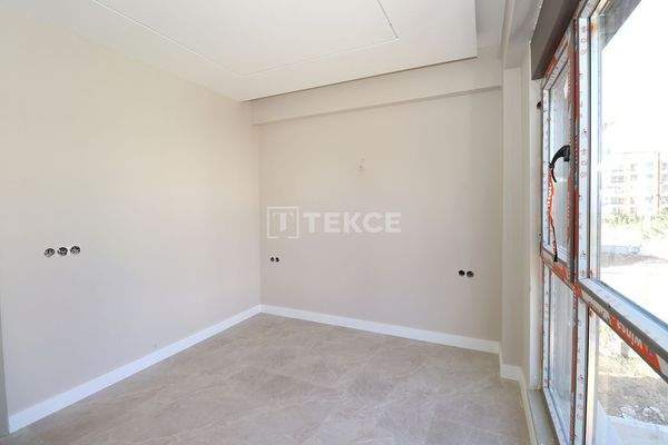 Mountain-View Apartments in a Complex with Pool in Döşemealtı