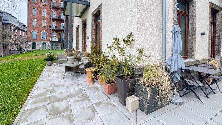 Großzügige Terrasse