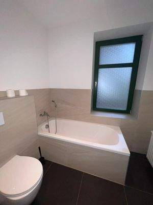 WhatsApp Image 2025-10-28 at 20.22.05 (2).jpeg