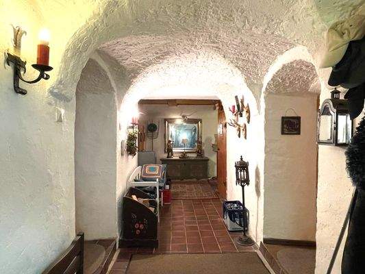 Rundbogengewölbe EG