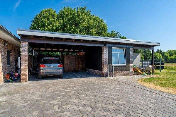 19_Doppelcarport mit Geräteraum