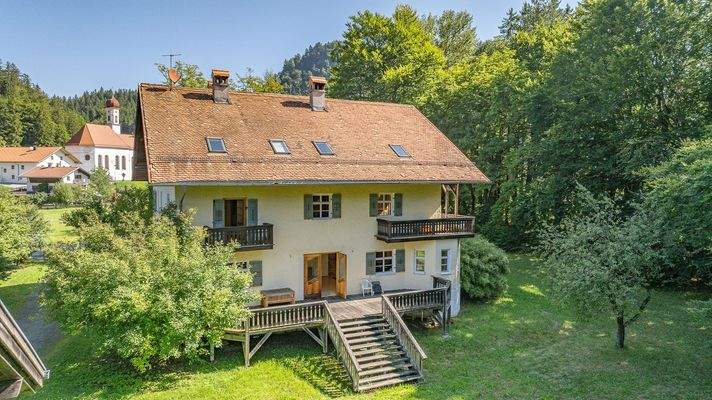 KITZIMMO-Historische Villa in idyllischer Lage kaufen - Immobilien Pinswang Tirol.