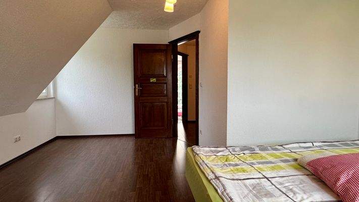 Schlafzimmer 3 im Obergeschoss, Eingang