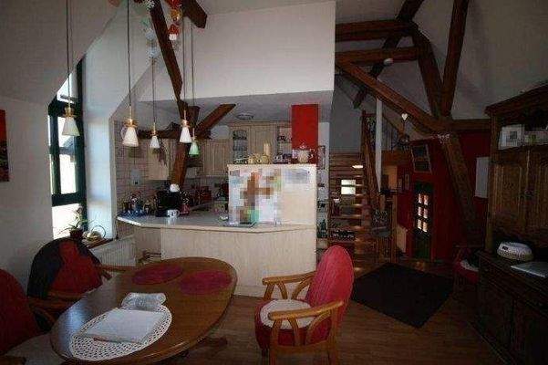 Wohnbereich mit Blickrichtung Küche