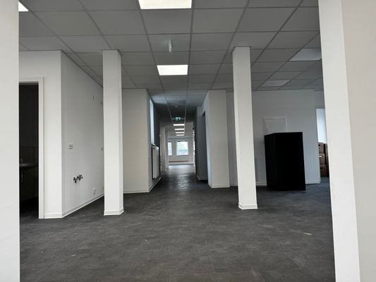Blick teilbare Fläche in Rochtung Flur