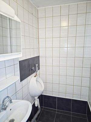 Sanitäranlagen Nebengebäude