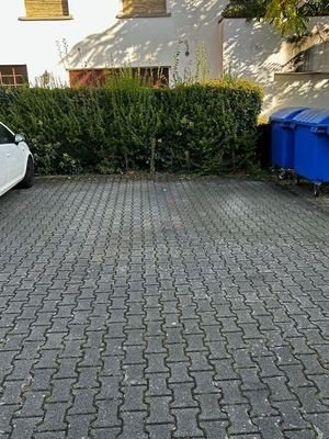 Parkplatz im Innenhof 