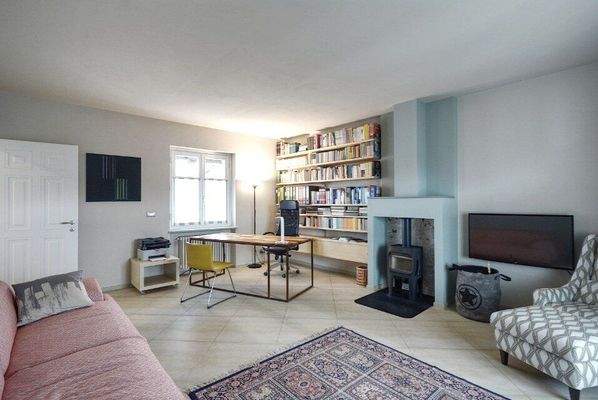 elegantes Haus im Zentrum von Canale –  Piemont