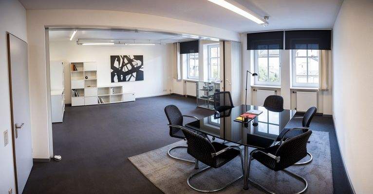 Besprechungsraum_I_II_Einrichtungsbeispiel