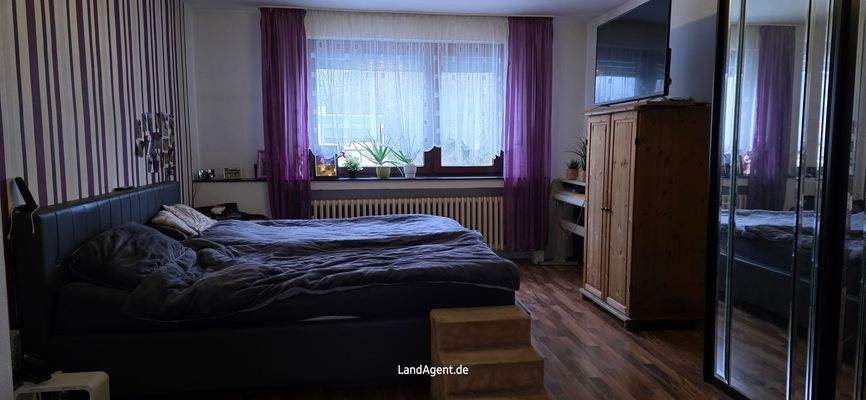 I. OG Schlafzimmer