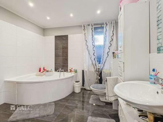 Badezimmer EG
