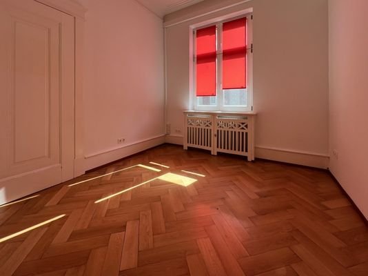 Büro Links