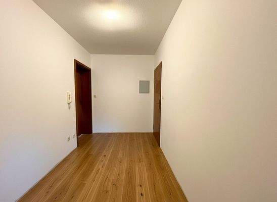 Flur mit Beispiel Bodenbelag