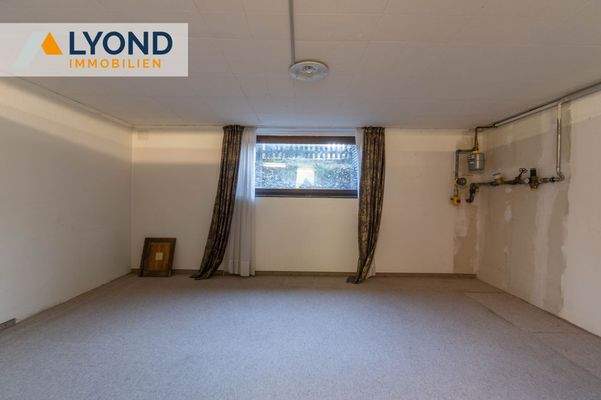 LYD 4954 - Altbau Kellerraum