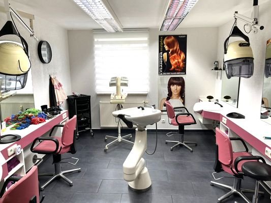 ehemaliger Salon