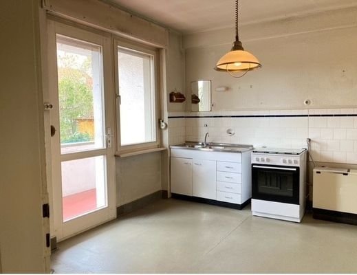 Küche im EG mit Zugang zum Garten