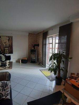 Wohnzimmer mit Terrassentür