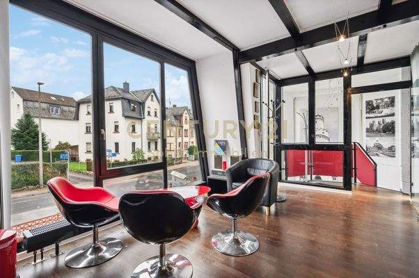 backbone_517688-A_085_WEB