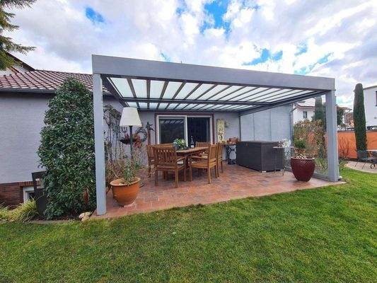 Überdachte Terrasse