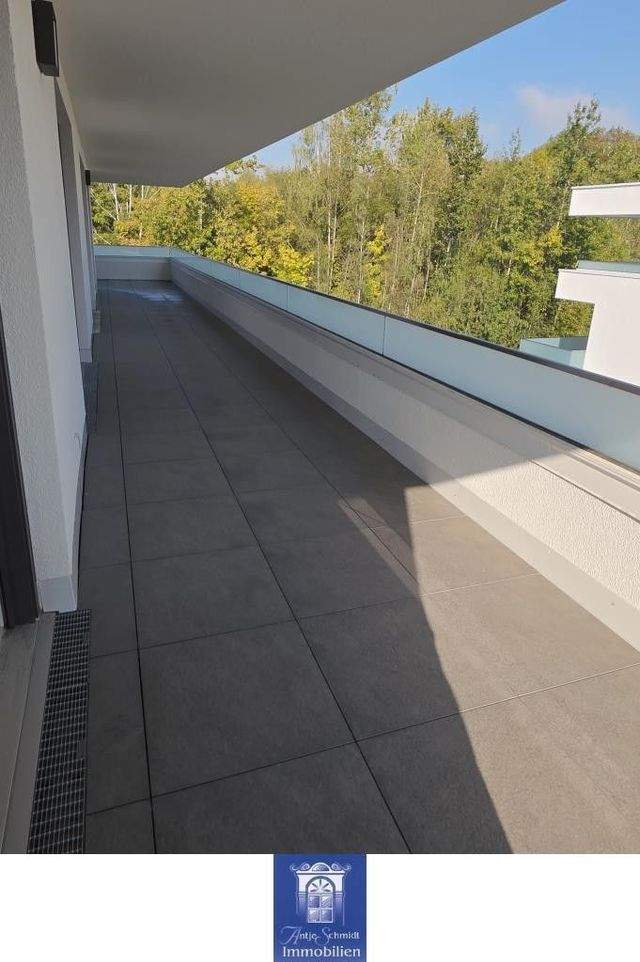 Dachtraum - Ruhig und grün! Große Terrasse, modernes Bad mit freistehender Wanne! - Photo 4