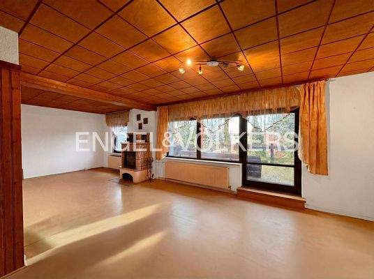 Wohnzimmer mit Kamin