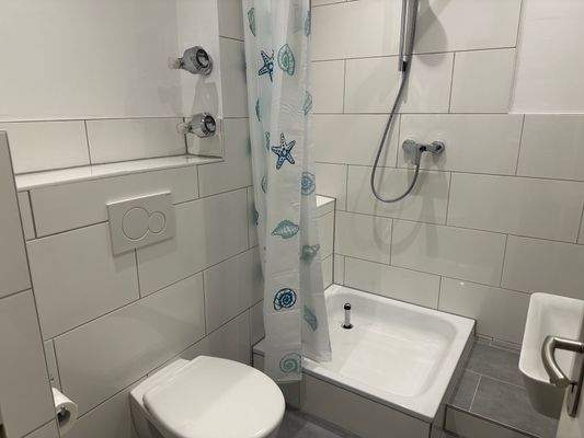 neues Duschbad.jpg