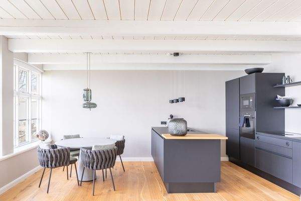 Wohn-Essbereich mit offener Küche