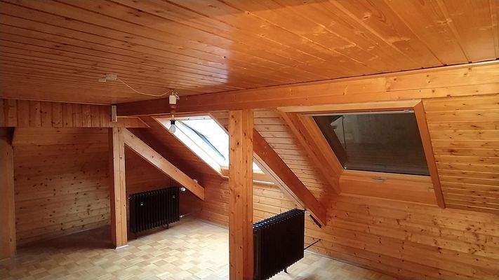 Dachgeschoss 2 Zimmer